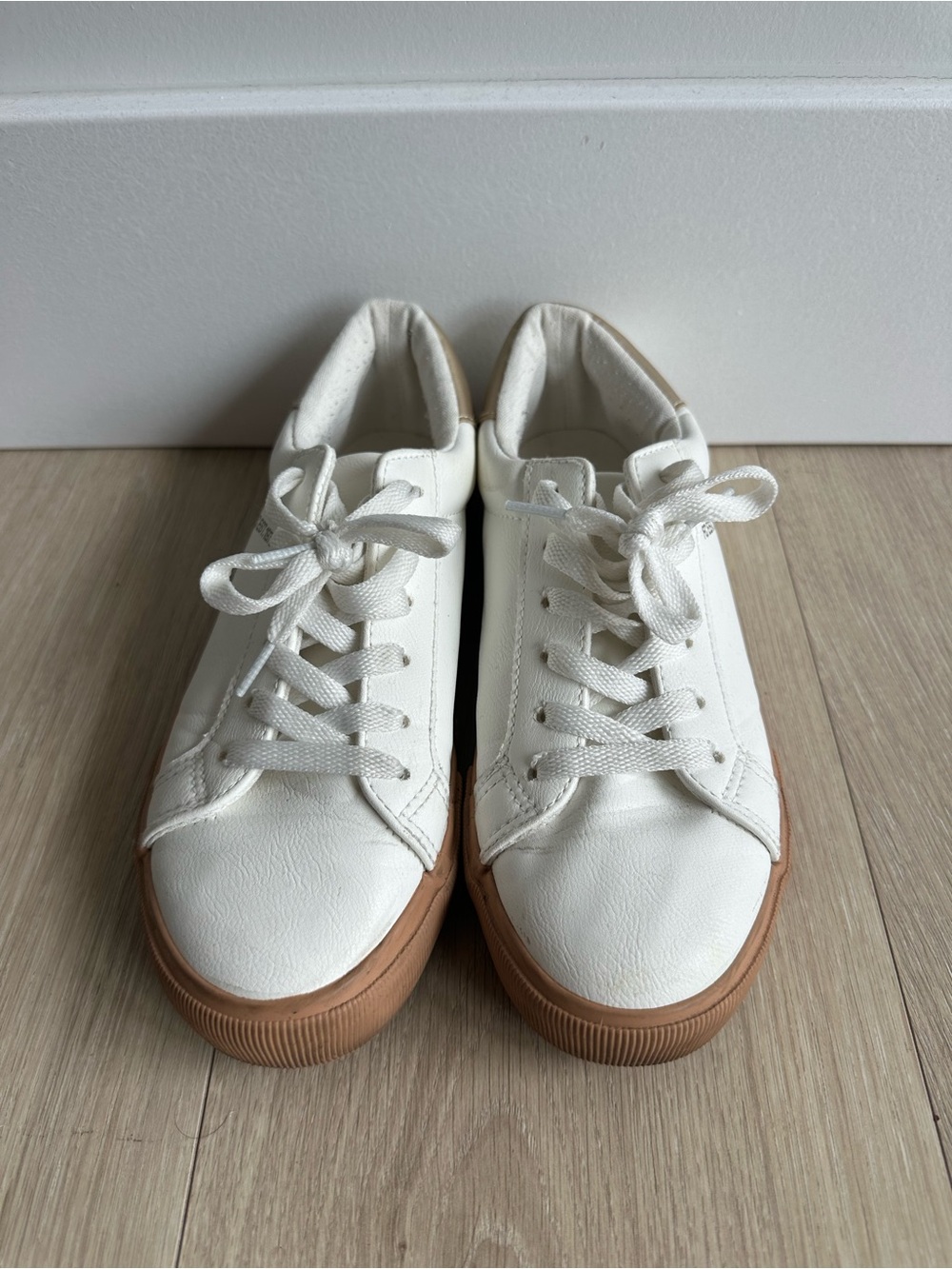 French Connection White and Gold Sneakers - Picture 4 of 8